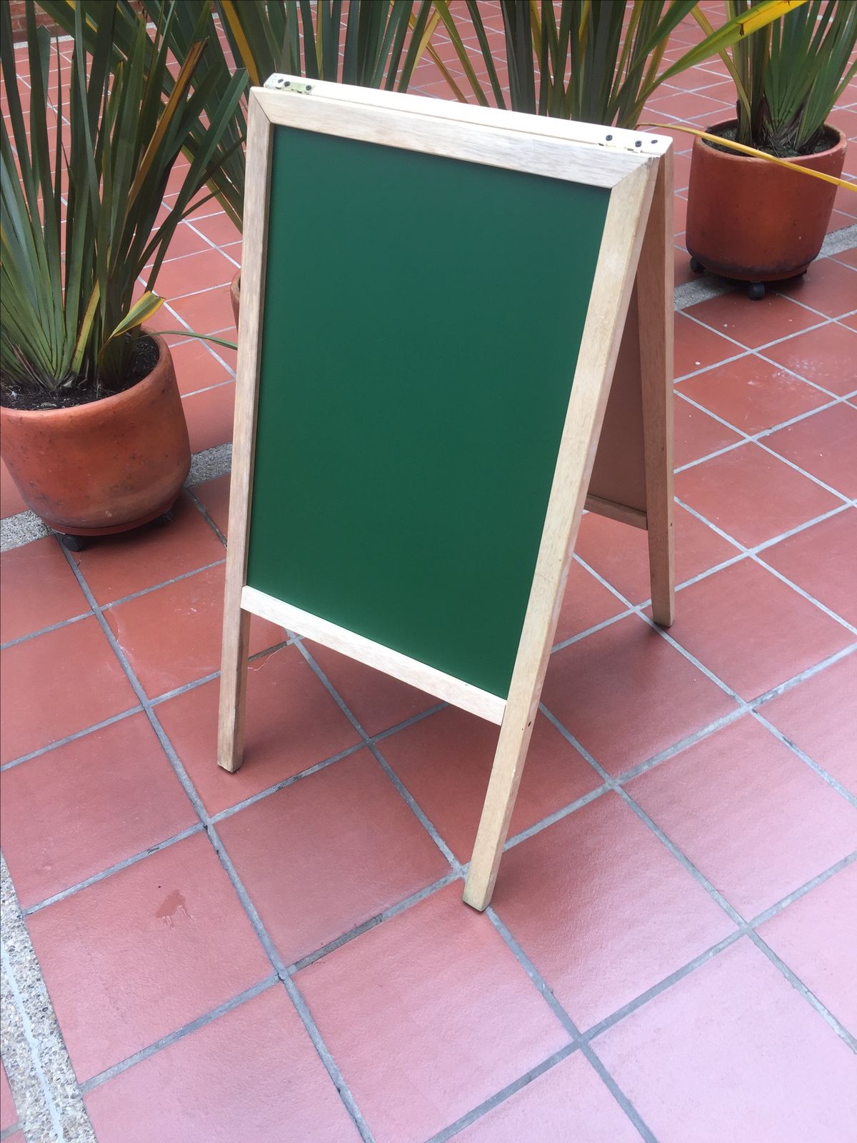 Pizarrones Verdes y Negros para Tiza en Guatemala – Fabricante Directo