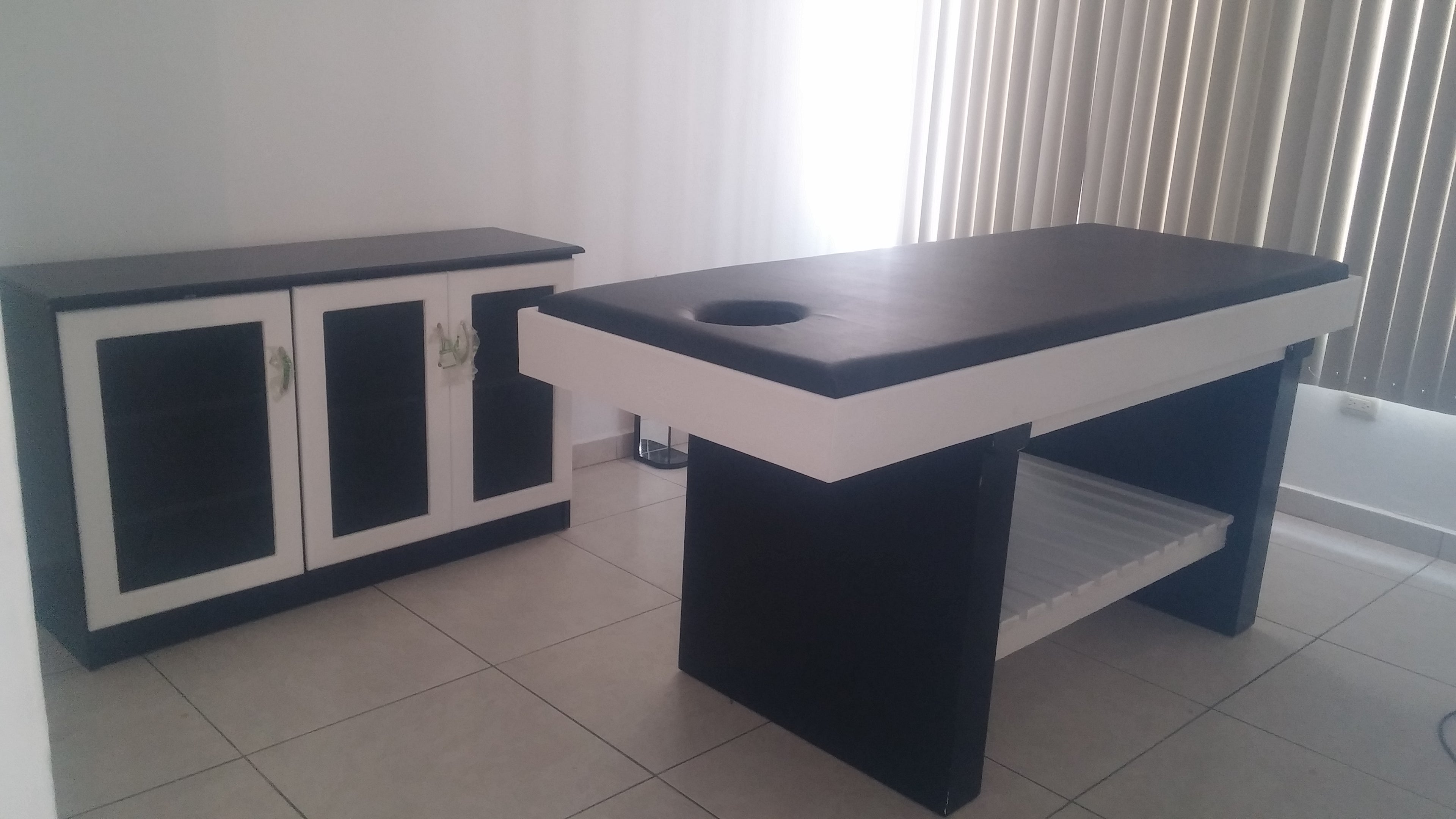 Camillas para Masajes en Guatemala | Fabricación a Medida y Diseños Profesionales