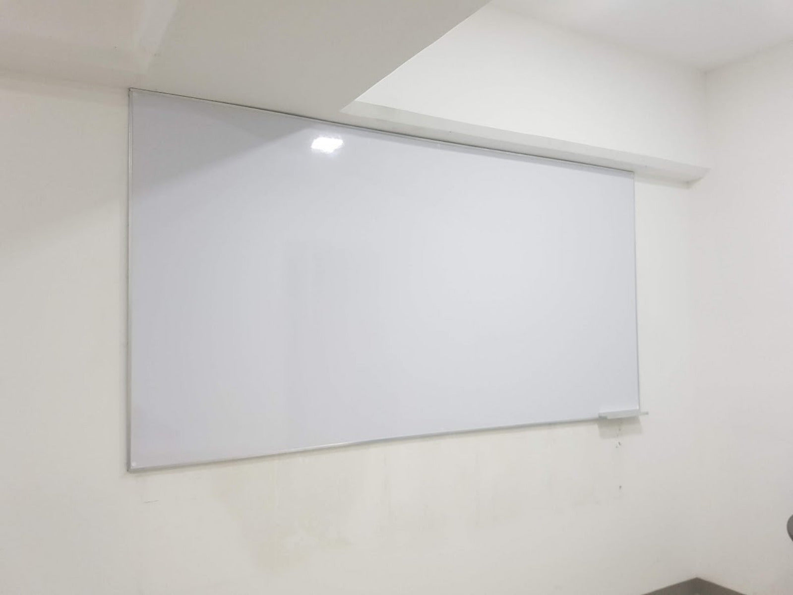 Pizarrón blanco en Guatemala para marcador | Creación Mobiliaria